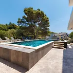 Hedona Villa