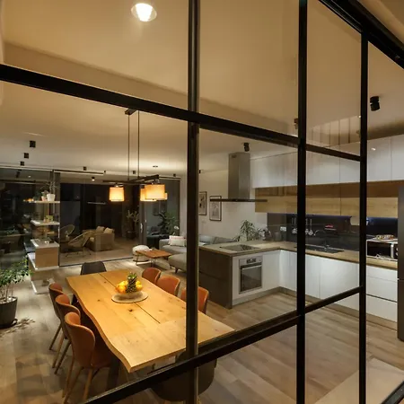 Hedona 빌라 코마르나